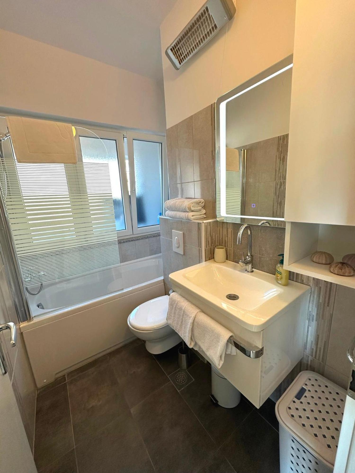 Spacious 3Bdr App In Center "Sunny Bayside" 扎达尔 外观 照片